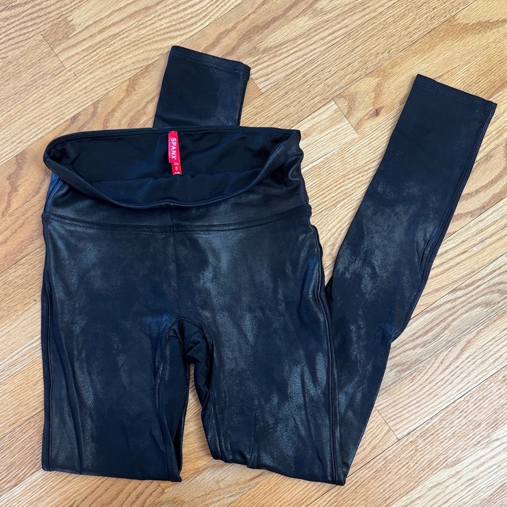 SPANX Petite Faux Leather Leggings